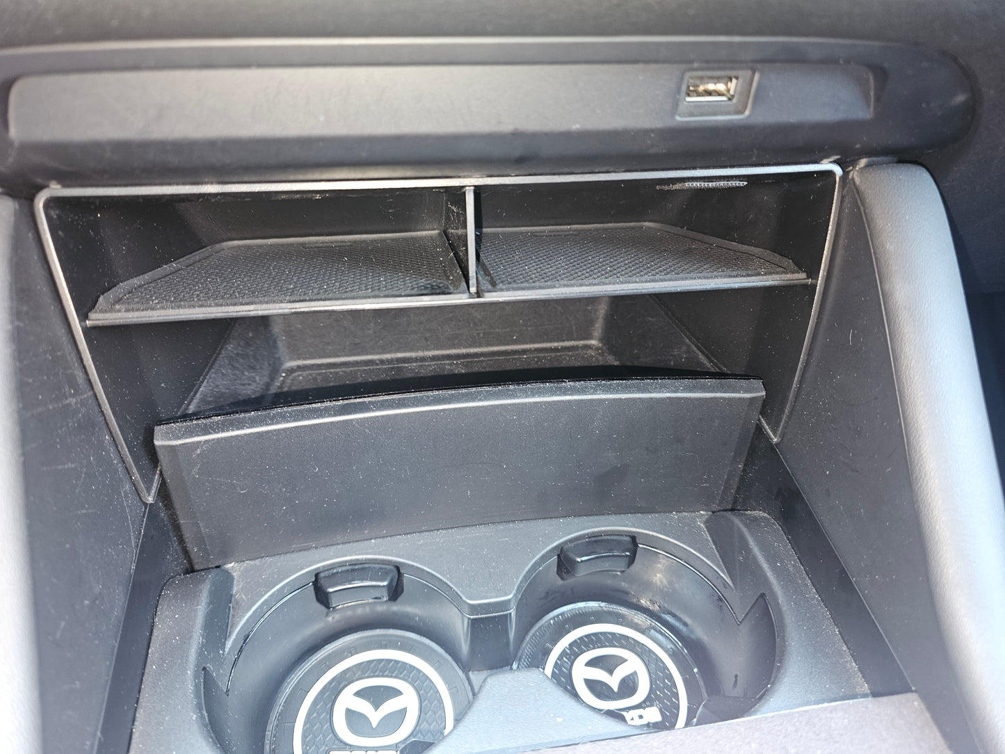 Boîte de rangement console central