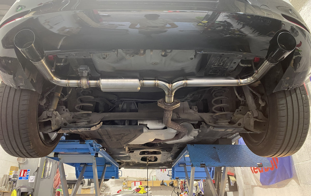 Ligne d'échappement sur mesure Mazda 3 BP – vue 4