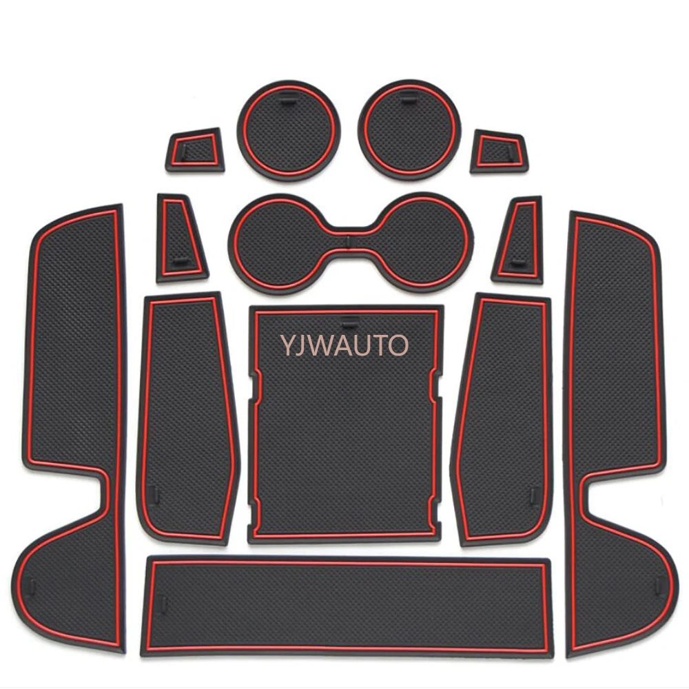 Tapis anti-dérapants compartiments latex rouge noir Mazda 3 CX-30 protection intérieur - Mazdrive