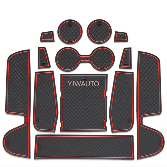 Tapis anti-dérapants compartiments latex rouge noir Mazda 3 CX-30 protection intérieur - Mazdrive